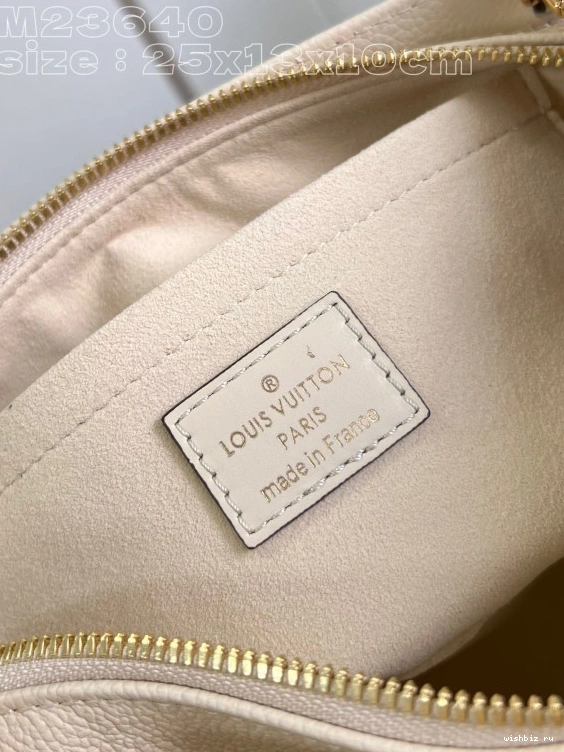 WIS West ONTHEGO LOUIS VUITTON East 0831